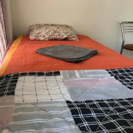 Center For 5 Guest